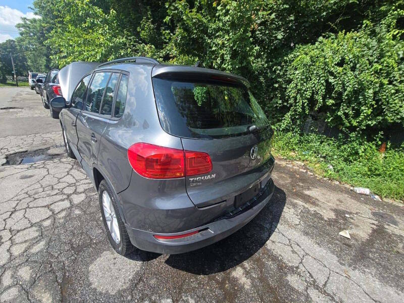 volkswagen tiguan limited 2018 WVGBV7AX9JK005441 image volkswagen tiguan limited 2018 WVGBV7AX9JK005441 image